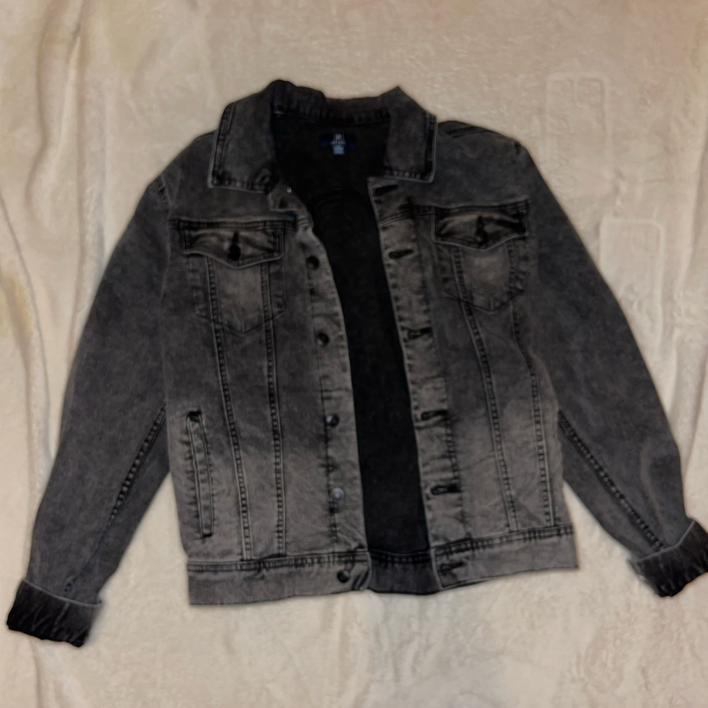 Black Jean Jacket!
